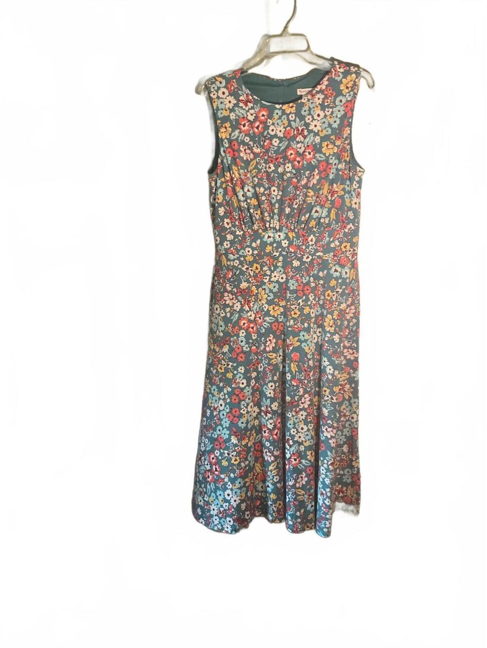 North style Beautiful Floral Print Summer Dress with Pleated Bodice Size 12 - Picture 2 of 9